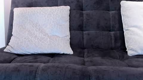 leohard_ online show from January 13, 12:27 am