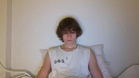 Snapshot of leon_heart666 chatting on April 17, 9:40 pm Leon online show from April 17, 9:40 pm