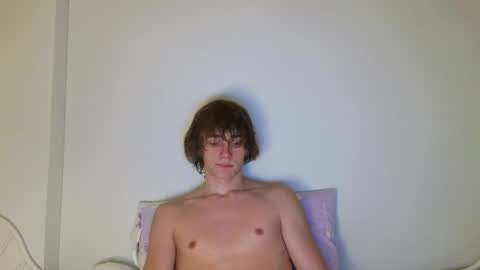 Snapshot of leon_heart666 chatting on May 1, 8:35 pm Leon online show from May 1, 8:35 pm