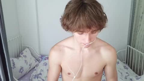 Snapshot of leon_heart666 chatting on May 3, 9:15 am Leon online show from May 3, 9:15 am
