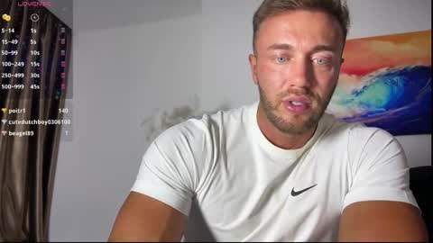 Snapshot of leon_lovefitness chatting on May 28, 2:03 pm Leon online show from May 28, 2:03 pm