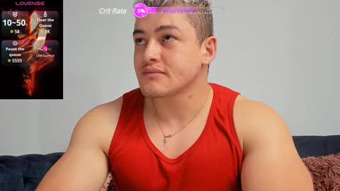 Snapshot of leon_ssmoron chatting on December 19, 12:34 pm Leon Smoron online show from December 19, 12:34 pm