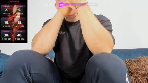 Snapshot of leon_ssmoron chatting on December 23, 1:03 pm Leon Smoron online show from December 23, 1:03 pm