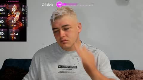 Snapshot of leon_ssmoron chatting on December 26, 11:10 am Leon Smoron online show from December 26, 11:10 am