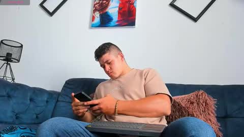 Snapshot of leon_ssmoron chatting on September 14, 3:33 pm Leon Smoron online show from September 14, 3:33 pm