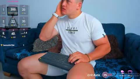 Snapshot of leon_ssmoron chatting on October 4, 1:20 pm Leon Smoron online show from October 4, 1:20 pm
