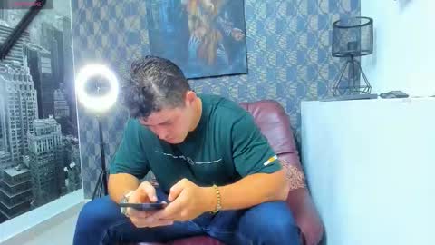 Leon Smoron online show from December 21, 10:50 pm