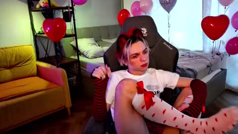 Leon online show from February 17, 7:37 am