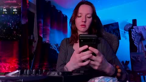 Snapshot of leona_nick chatting on May 3, 6:36 pm leona online show from May 3, 6:36 pm
