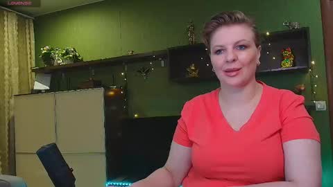 Leona tracie online show from March 19, 9:41 pm