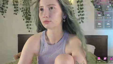 Snapshot of leona_vixen chatting on June 9, 6:36 am Leona online show from June 9, 6:36 am