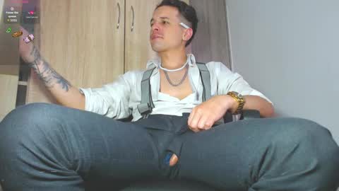 Snapshot of leonal_oconer chatting on May 26, 5:20 pm iam leonal online show from May 26, 5:20 pm