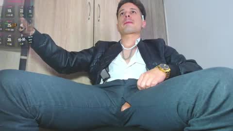 Snapshot of leonal_oconer chatting on July 14, 4:56 pm iam leonal online show from July 14, 4:56 pm
