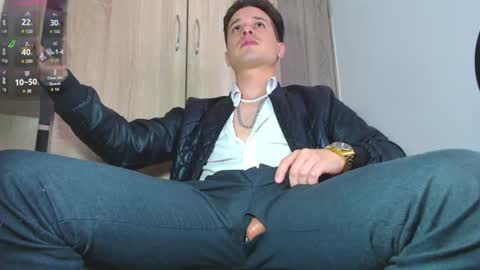 Snapshot of leonal_oconer chatting on July 21, 4:42 pm iam leonal online show from July 21, 4:42 pm
