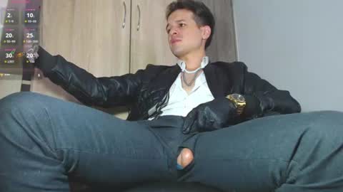 Snapshot of leonal_oconer chatting on July 28, 4:39 pm iam leonal online show from July 28, 4:39 pm