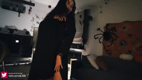 Snapshot of leonamell chatting on October 28, 6:43 pm Leo online show from October 28, 6:43 pm