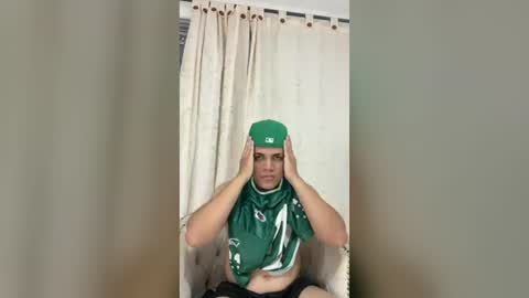 Snapshot of leonel_ferrer chatting on August 8, 7:21 am LEONELKIRY online show from August 8, 7:21 am