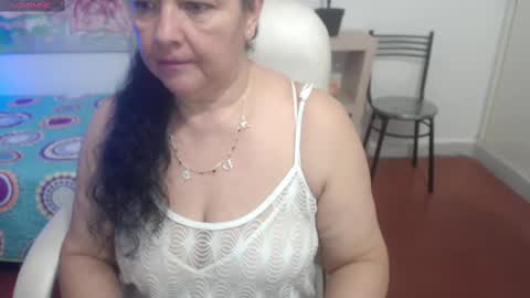 leonela   online show from February 28, 10:50 pm