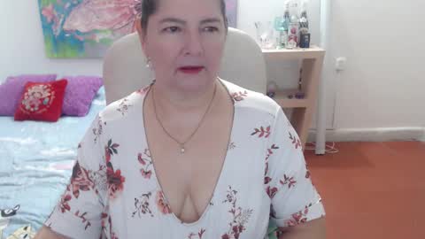 leonela   online show from March 12, 12:39 am