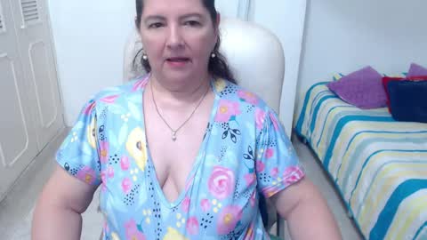 Snapshot of leonela_69 chatting on May 19, 1:56 am leonela online show from May 19, 1:56 am