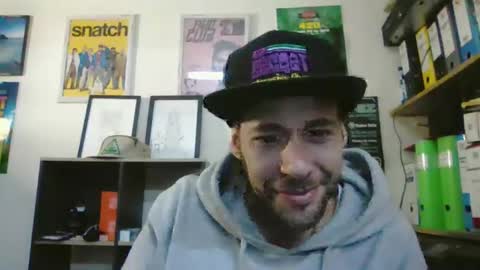 leonidascum online show from February 17, 11:50 am