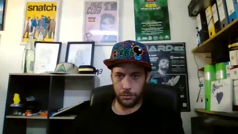 Snapshot of leonidascum chatting on June 8, 11:21 am leonidascum online show from June 8, 11:21 am