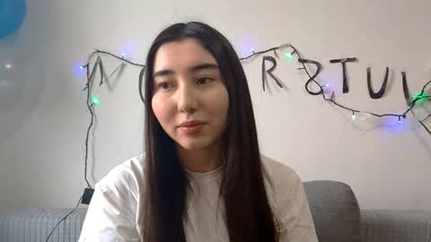 Snapshot of leonieschmith chatting on November 14, 10:36 am Alice online show from November 14, 10:36 am