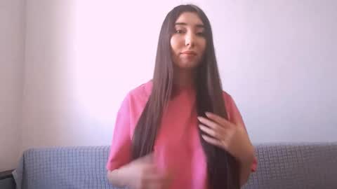 Snapshot of leonieschmith chatting on November 15, 10:23 am Alice online show from November 15, 10:23 am