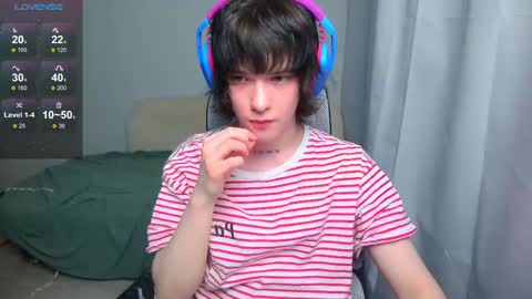 leonkissboy online show from April 28, 1:26 am