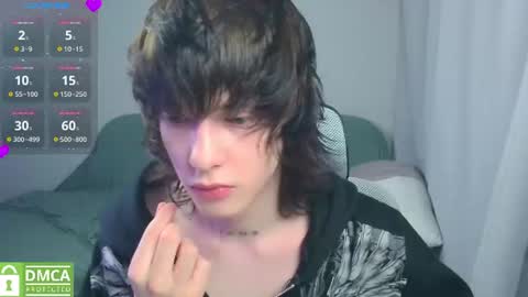 leonkissboy online show from August 9, 7:46 am
