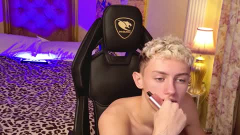 leonlure online show from October 27, 3:54 am