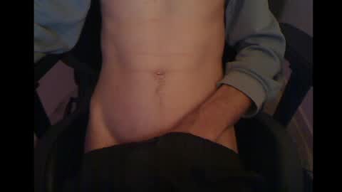 Snapshot of leonmx93 chatting on May 21, 8:27 pm leonmx online show from May 21, 8:27 pm