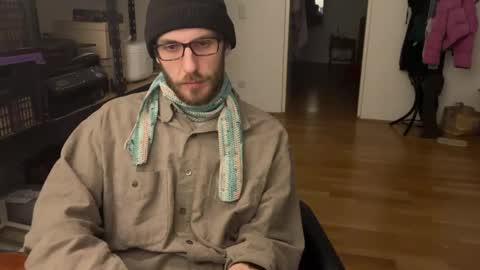 Snapshot of leonvampire chatting on January 27, 8:39 pm Leon online show from January 27, 8:39 pm