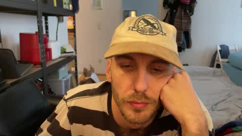 Snapshot of leonvampire chatting on December 14, 11:04 am Leon online show from December 14, 11:04 am