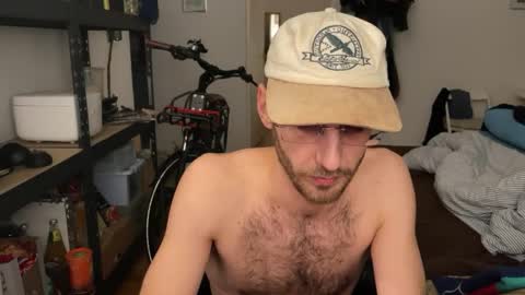 Snapshot of leonvampire chatting on December 16, 3:28 pm Leon online show from December 16, 3:28 pm