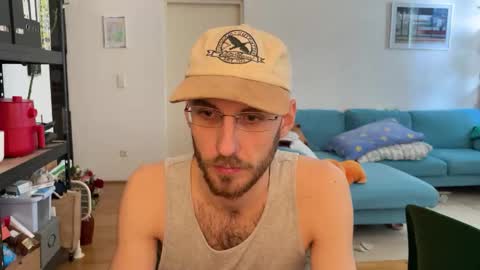 Leon online show from March 4, 11:38 am