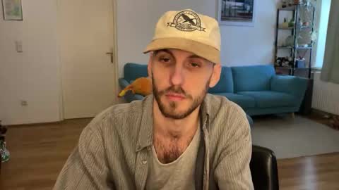 Leon online show from March 9, 4:00 pm