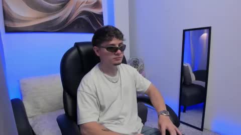 Leo  online show from March 5, 4:08 am