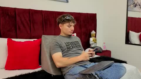 Leo  online show from March 15, 12:22 pm