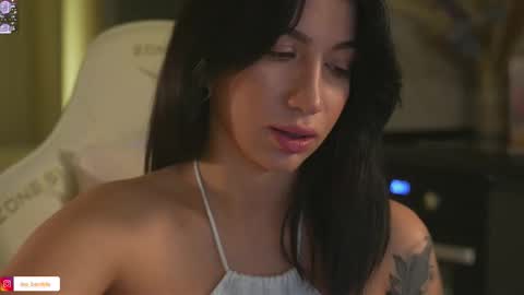 Snapshot of leoramallis chatting on October 27, 5:28 pm Leora online show from October 27, 5:28 pm