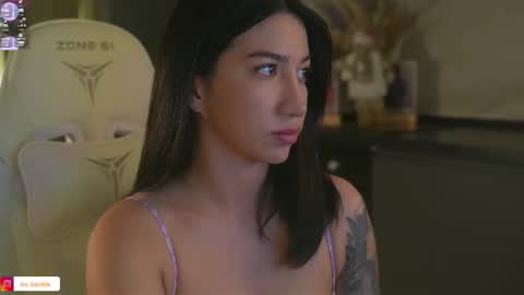 Snapshot of leoramallis chatting on November 30, 5:06 pm Leora online show from November 30, 5:06 pm