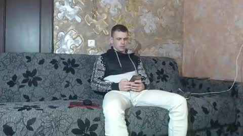 leoroman online show from November 12, 9:32 am