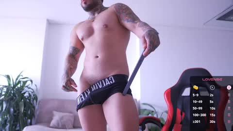 Snapshot of leosalvatore_ chatting on May 10, 4:45 pm Leo Salvatore online show from May 10, 4:45 pm