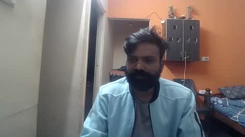 Leo online show from December 4, 2:04 pm