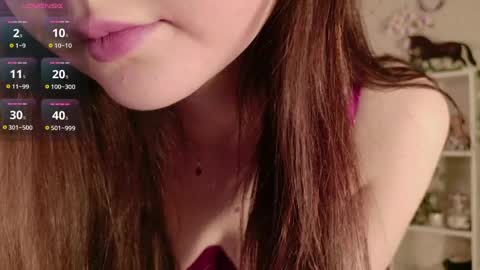 Nicole Moore online show from April 26, 3:10 pm