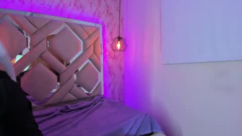   online show from July 3, 11:16 am
