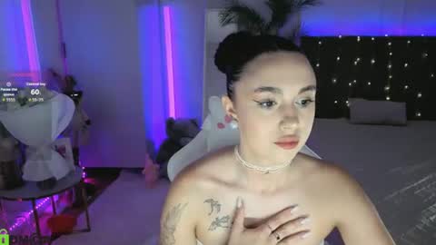 Snapshot of leri_star chatting on June 21, 1:24 pm leri_star online show from June 21, 1:24 pm