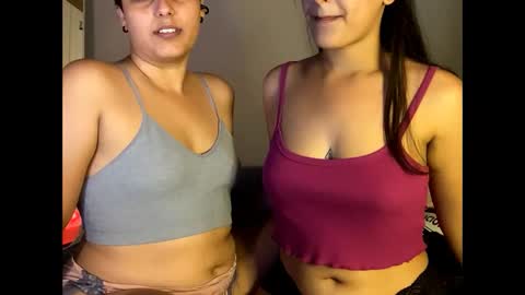 lesbiancouplebrazil2025 online show from May 2, 10:48 pm