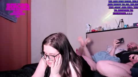 Snapshot of leshaandmargosha chatting on January 31, 10:19 pm leshaandmargosha online show from January 31, 10:19 pm