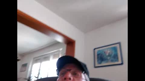 Snapshot of leslee859248 chatting on May 24, 2:00 pm leslee859248 online show from May 24, 2:00 pm